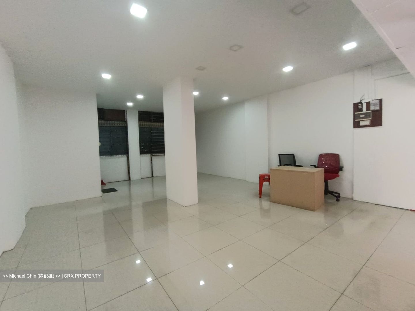Hong Lim Complex (D1), Shop House #566937031